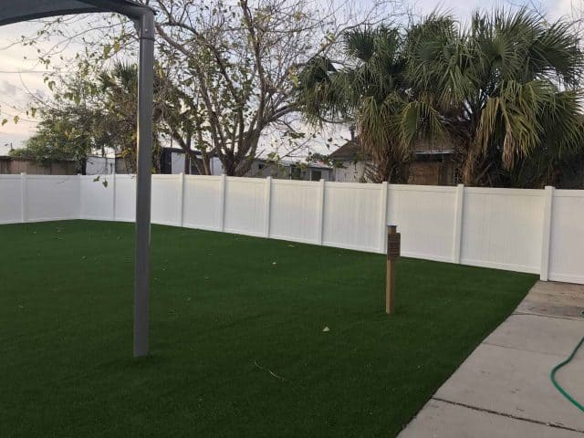 Vinyl Fence: The Mono-extrusion vs. Co-extrusion debate