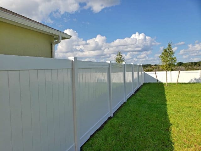 White Vinyl Fence Kissimmee Featured Installation