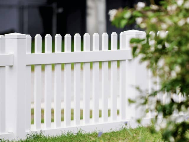 10 Reasons to Choose Raleigh Vinyl Fencing for Your Property