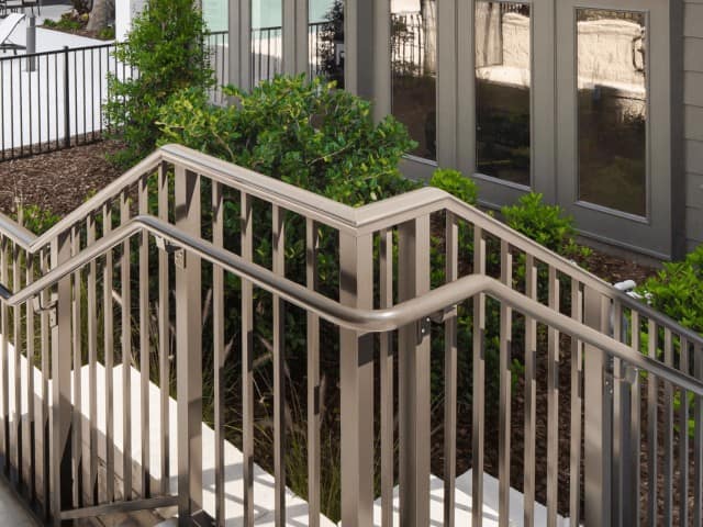 Improve Curb Appeal While Ensuring Safety with Aluminum Railing