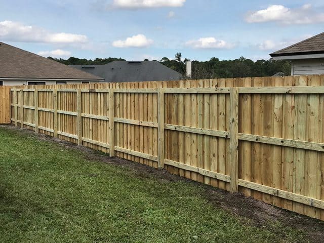 Wood Fence - Board on Board 6