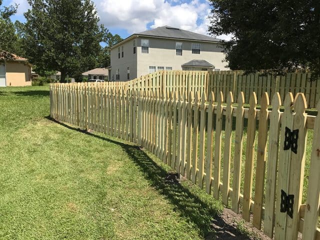 Wood Fence - Picket 2