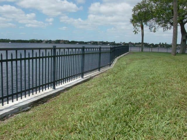 Commercial Aluminum Fence 1