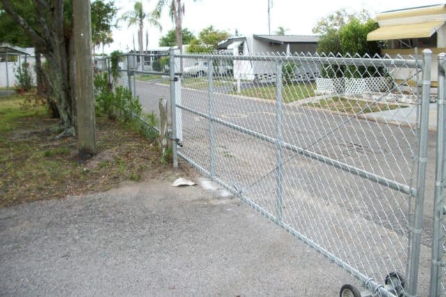 Residential Chain Link Fence 4