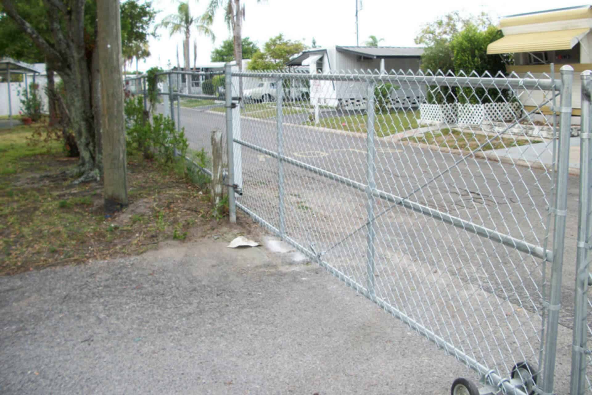 residential-chain-link-fence-4