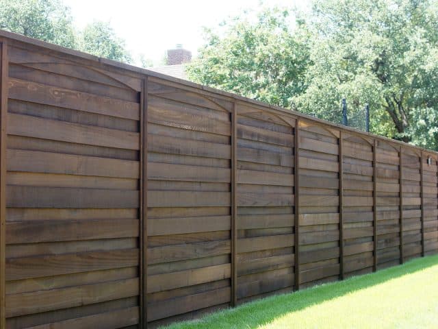 Master Series Wood Fence 16