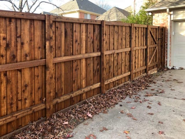 Master Series Wood Fence 18