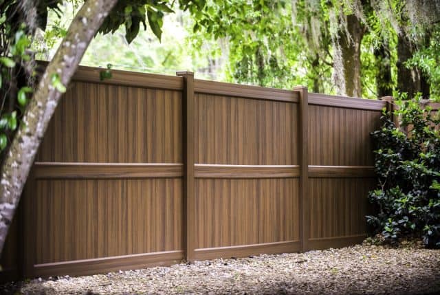 Which Brentwood Fence Company Is Best For Your Fence Project?