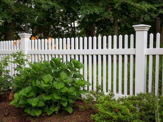 3 Questions to Ask Yourself When Selecting a Lebanon TN Fence Company