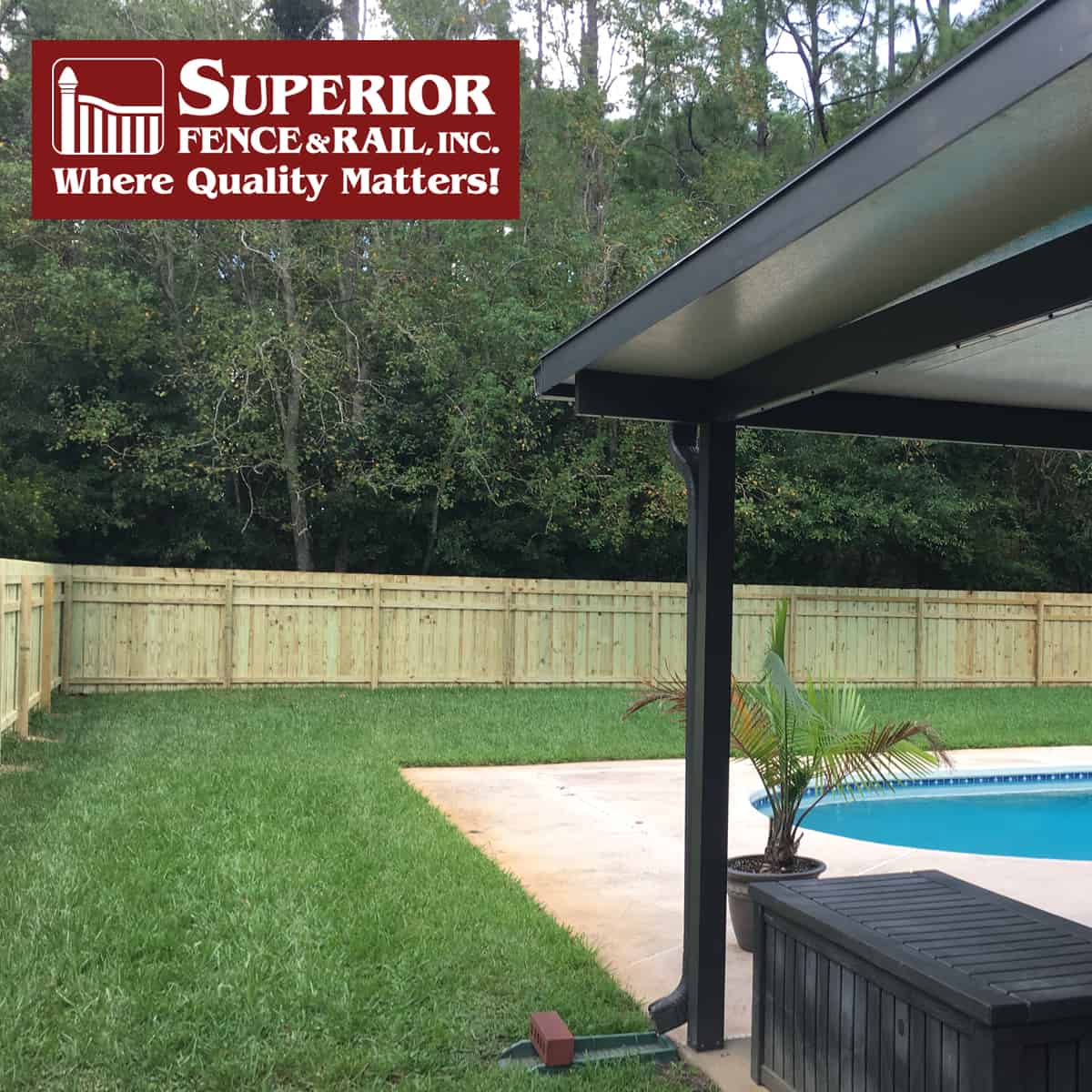 https://www.superiorfenceandrail.com/wp-content/uploads/2020/03/Orlando-fence-options-wood-privacy-fence-with-pool.jpg