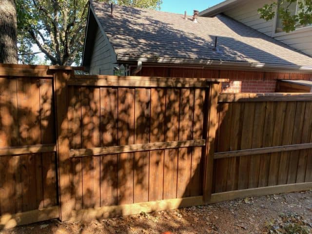 Which Is the Best Lantana Fence Company for Your Backyard Fence Project?