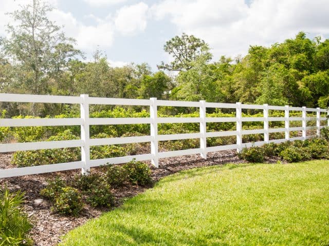 How to Conduct Research to Find the Best Kuna Fence Company