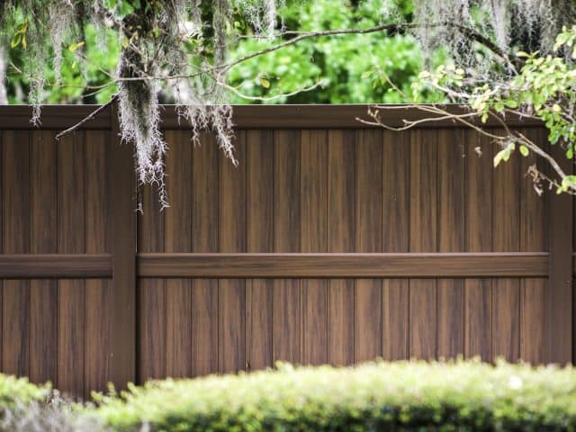 The Benefits of Choosing a Privacy Fence in a Bold Color