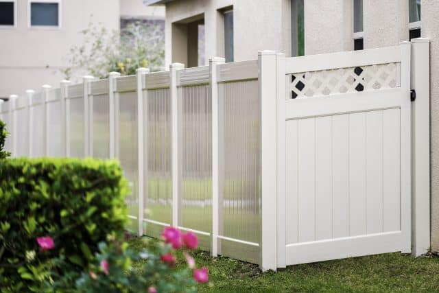 Which Fence Company Should I Hire in Clearwater Beach?