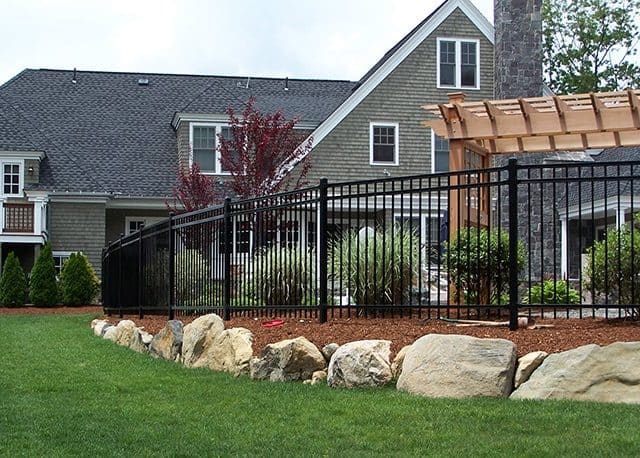 How to Save Money When You Hire a Gainesville Fence Company