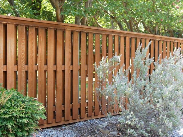 Does an Athens Fence Builder Sell Quality Products?