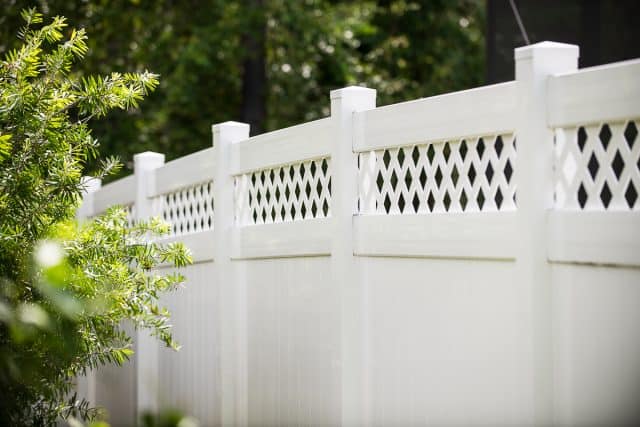 Vinyl Fence - Aberdeen with flat cap