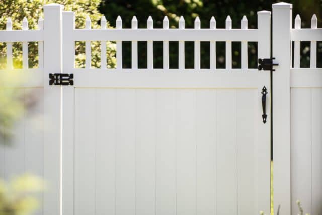 Vinyl Fence - Livingston