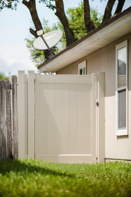 Naples Fence Company Vinyl Privacy Fence