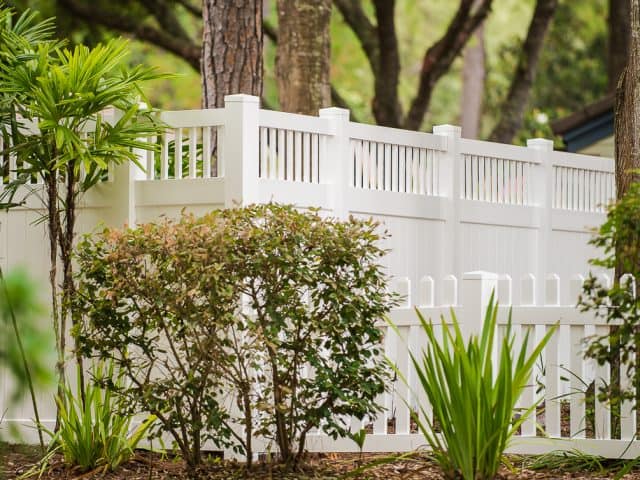 Need Help to Determine the Best Fence Color? Hire an Indialantic Fence Company