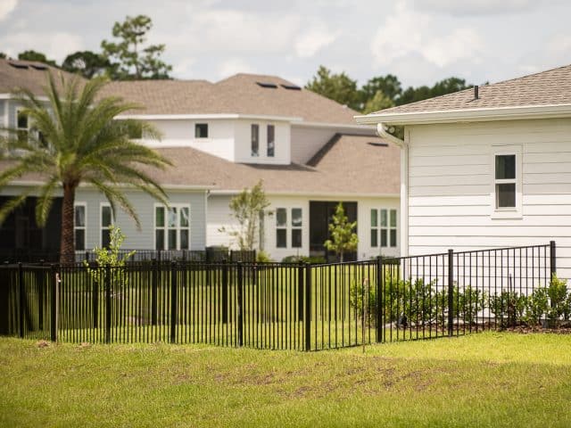 How to Identify an Expert St. Petersburg Fence Company