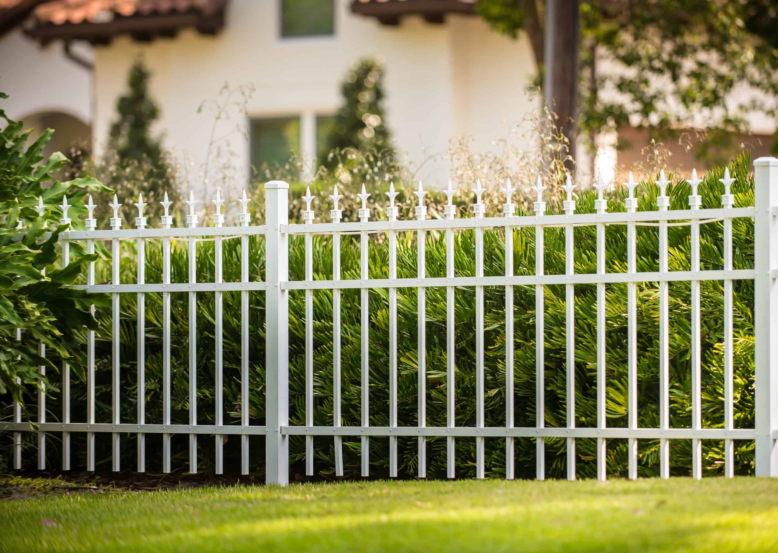 best fence company https://www.superiorfenceandrail.com/wp-content/uploads/2021/01/best-fence-company-scaled.jpg