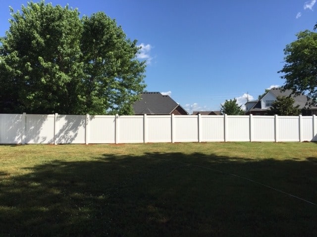 white vinyl privacy fence Matthews North Carolina Fence Companies