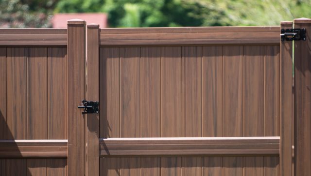 How to Choose a Fort Mill Fence Company