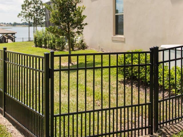 Which Roswell Fence Company Is the Best Choice?