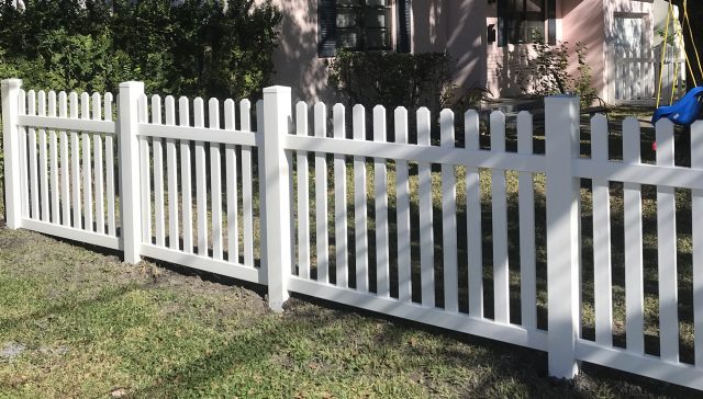 Find a Davenport Fence Company That Prioritizes Exceptional Craftsmanship