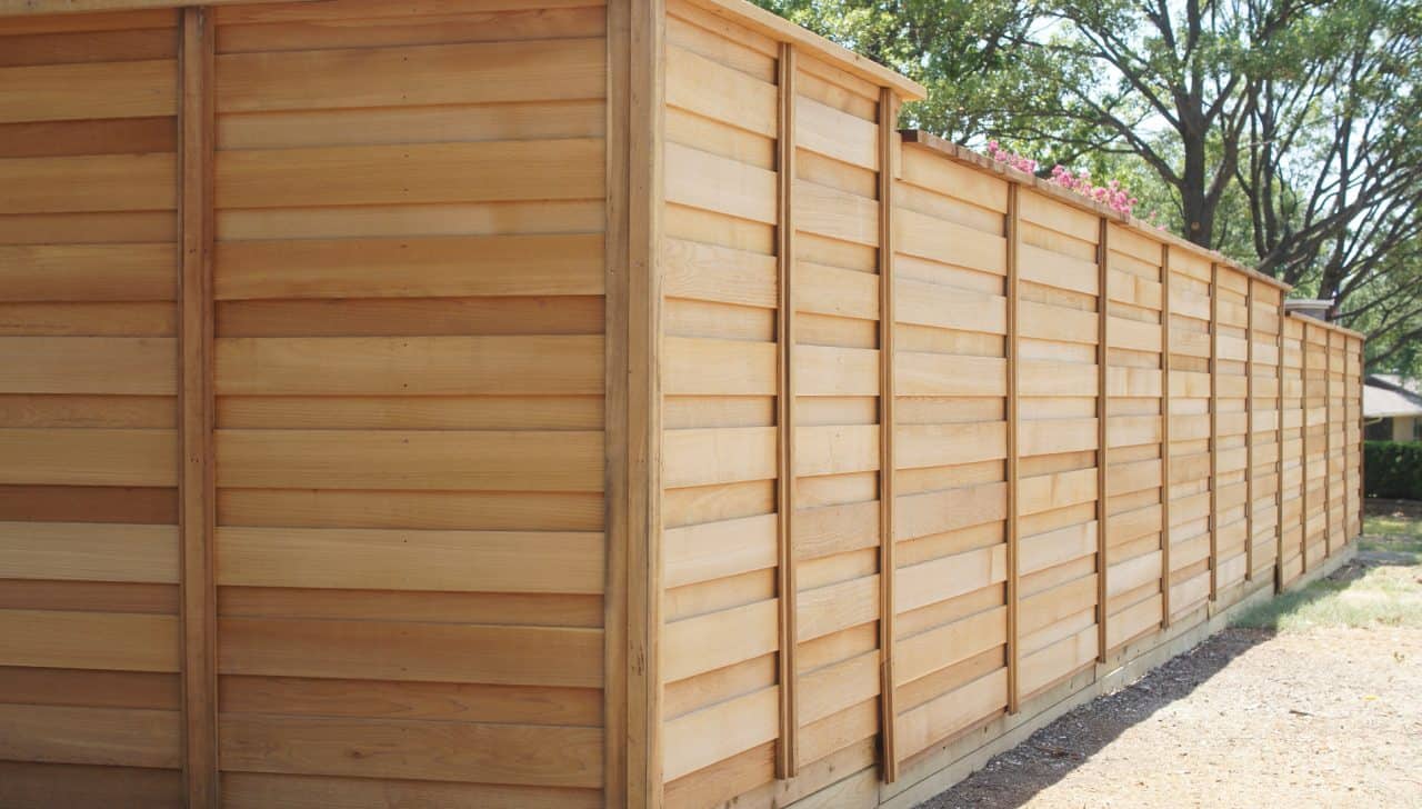 https://www.superiorfenceandrail.com/wp-content/uploads/2022/01/Hockley-Fence-Company-1-1280x728.jpg