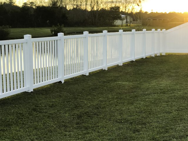 Should I Hire a Tampa Fence Company to Install Wood Fencing?