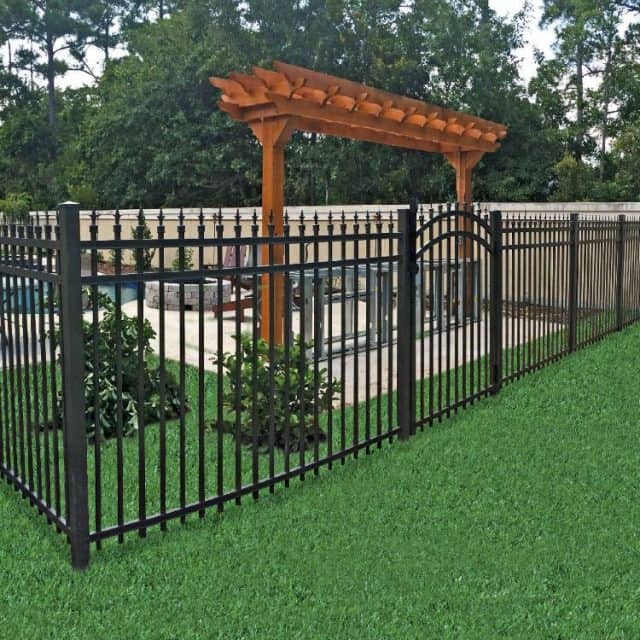 What is it Like to Work with a Grand Prairie Fence Builder?