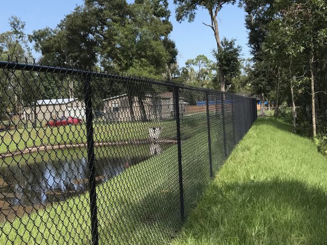 Work with a Pascagoula Fence Company That Can’t Be Beat