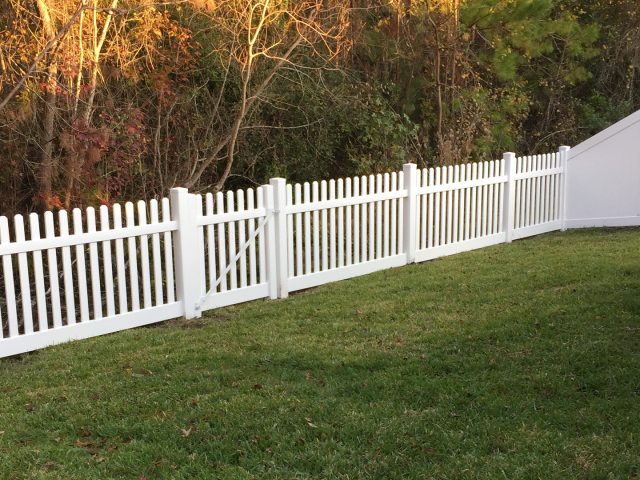Are You Considering Changing Fences? What You Need To Know About Replacement Fences