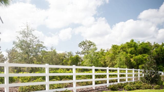 Which Fencing Material Should I Choose to Border My Ranch?