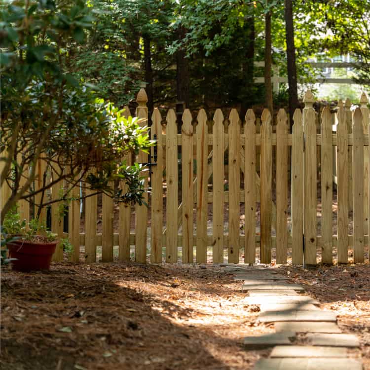 Friendswood Fence Company wood picket fence
