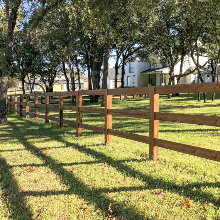 Missouri City Fence Company wood ranch fence