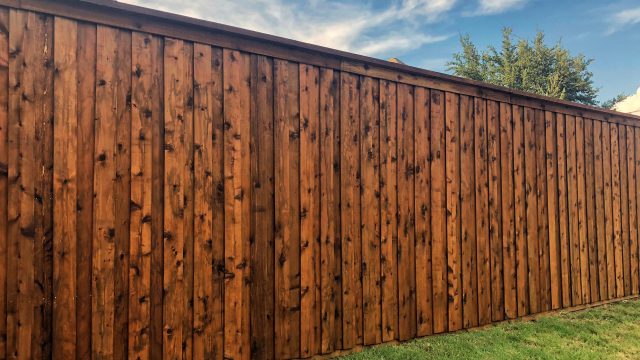 What Fencing Options Are Available from a Sugar Land Fence Company?
