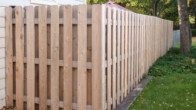 Is a Permit Needed Before You Hire a Des Moines Fence Company?