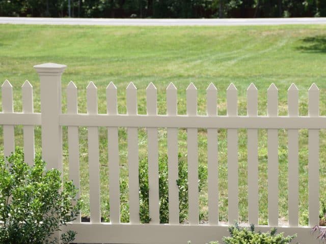 What Is the Best Time of Year to Hire a Tacoma Fence Company?