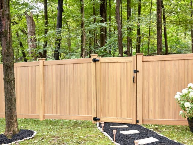 How Much Time Should You Spend Looking for a Toledo Fence Company?