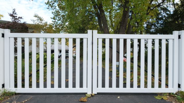 What Products Does an Estero Fence Contractor Offer?