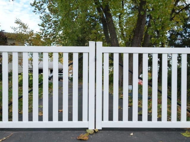 What Products Does an Estero Fence Contractor Offer?