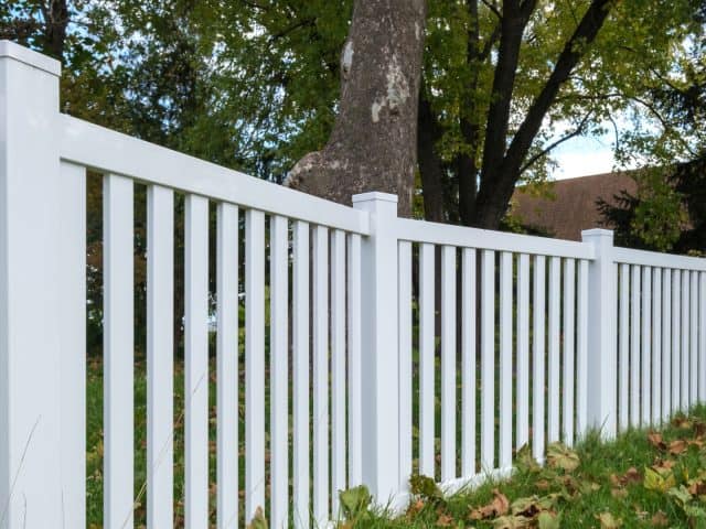 What to Look for in a Medina Fence Company Near Me