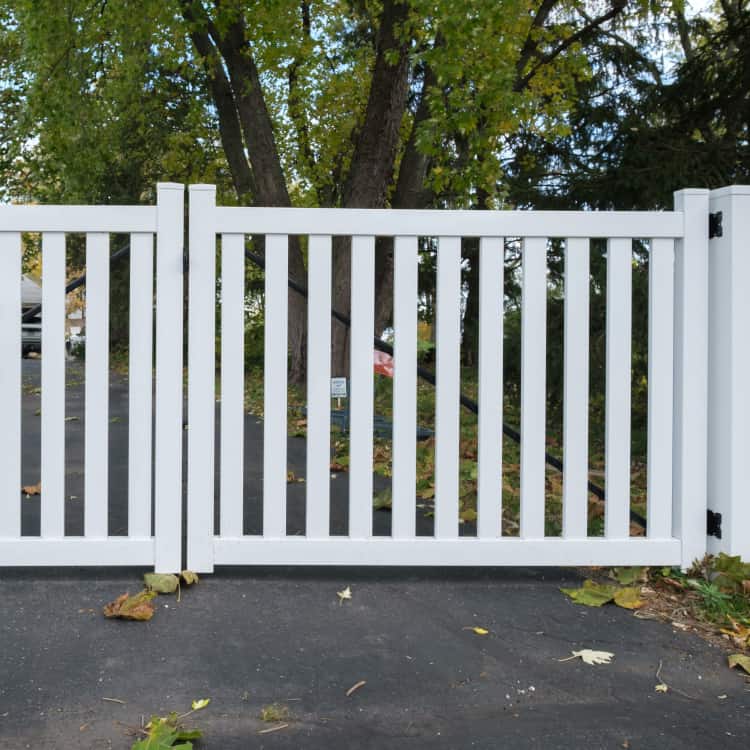 fence installation Haines City white vinyl fence