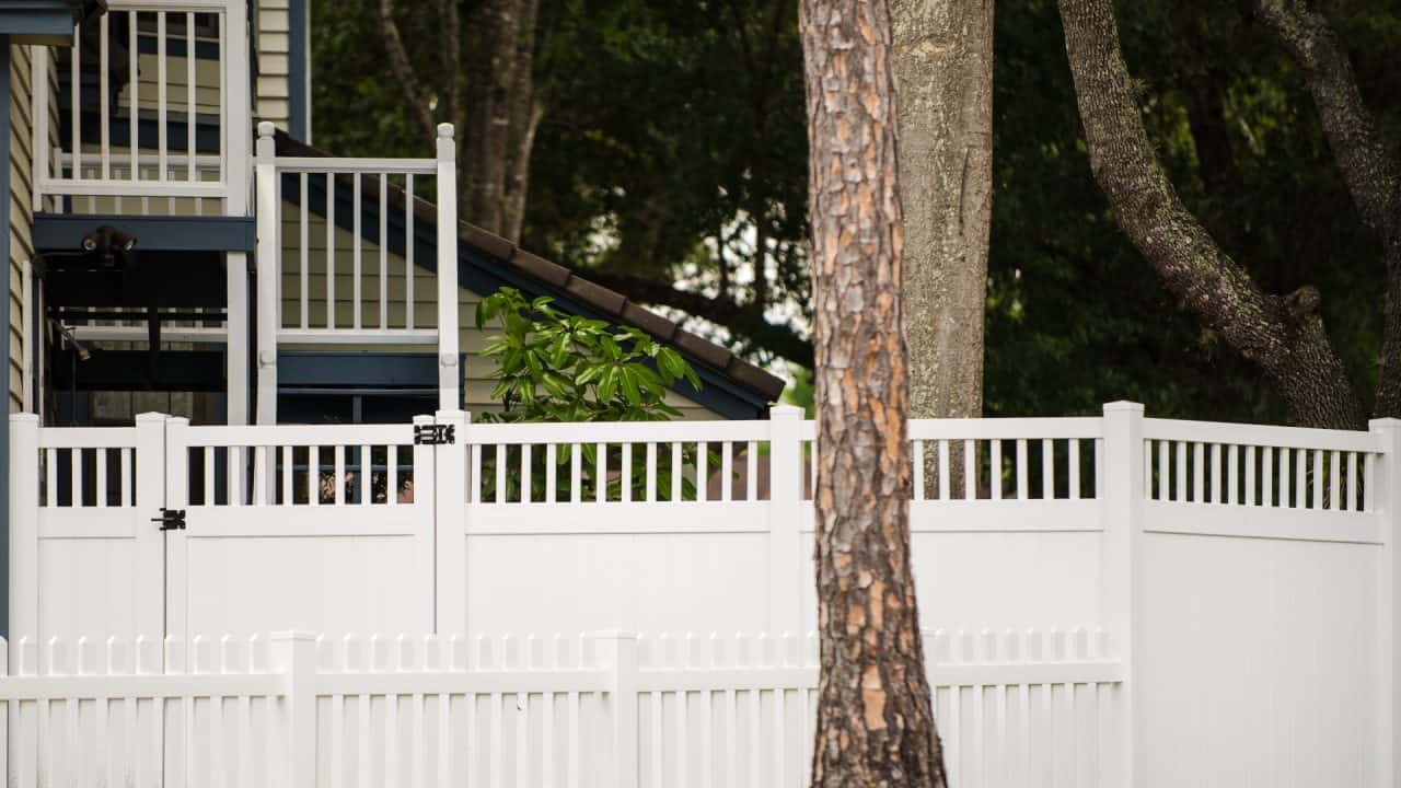 fence installation lowell white vinyl fence