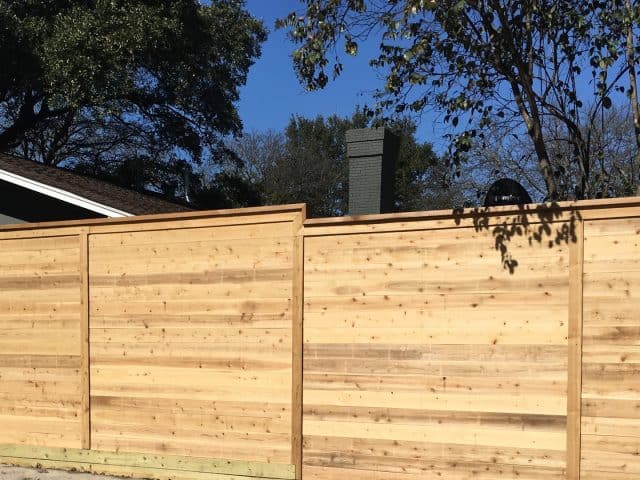 Should I Hire a Fence Builder in Fountain Valley?