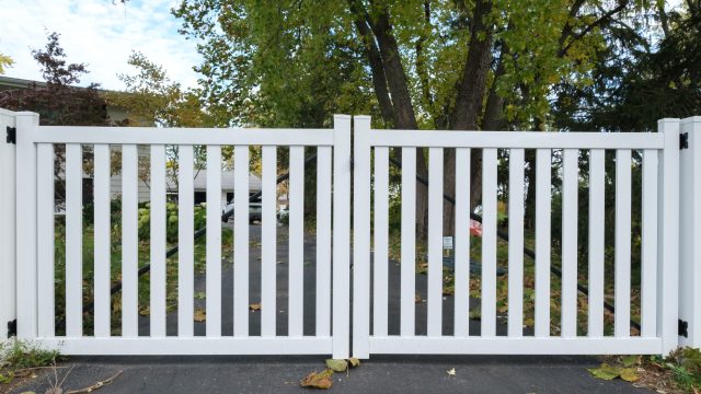 Will a Fence Builder Enhance Your Curb Appeal?