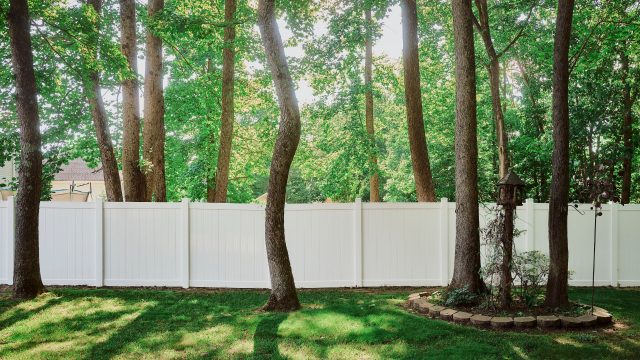 How To Choose The Best PVC Fence Colors For Your Rhode Island Property